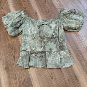 NWT Francesca’s Puff Sleeve Top-Size S